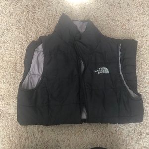 Girls black puffer vest